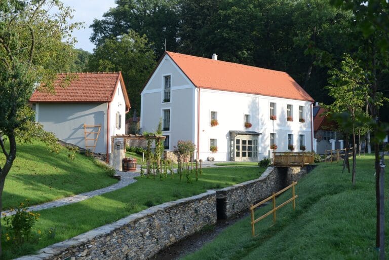 1187325-Malomporta-kÃ¼lsÅ_-927KB